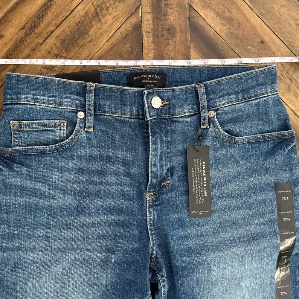 Banana Republic Girlfriend Relaxed Fit Blue Jeans - Picture 6 of 10